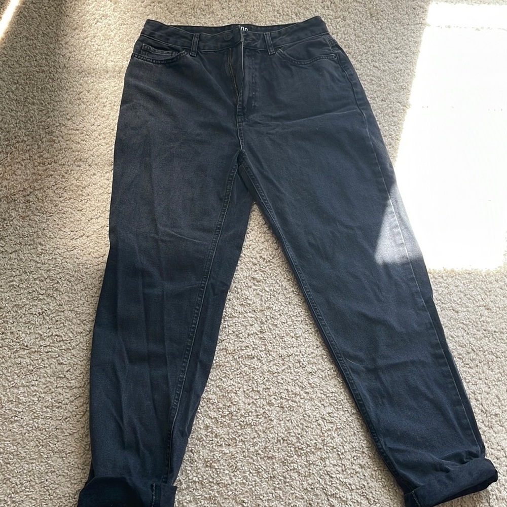 Urban Outfitters BDG Mom High-Rise Black Jeans. Size 29